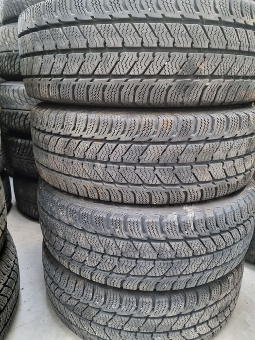 4 anvelope iarna Uniroyal 205 65 16C stare foarte buna