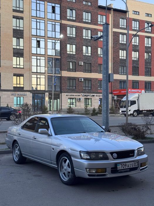 Nissan laurel  mark 2.5
