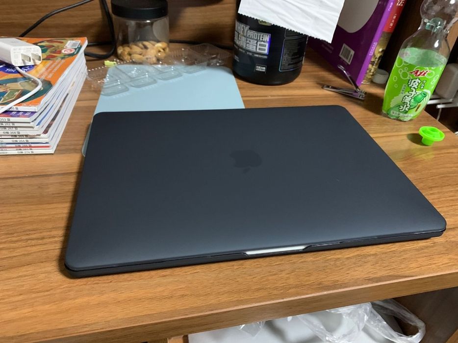 Чехол на macbook pro 2019