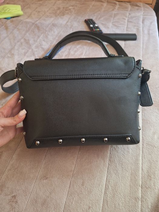 Дамска чанта Guess