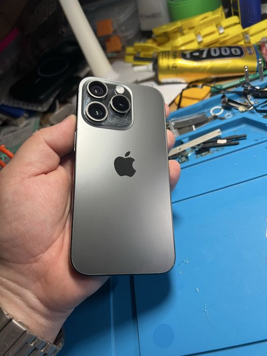 Iphone 15 pro titanium Black 128 Gb baterie 96%