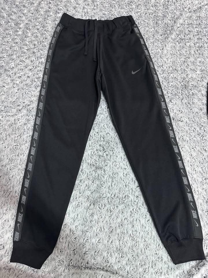 Долница NIKE, спортен екип NIKE, Сет SHEIN