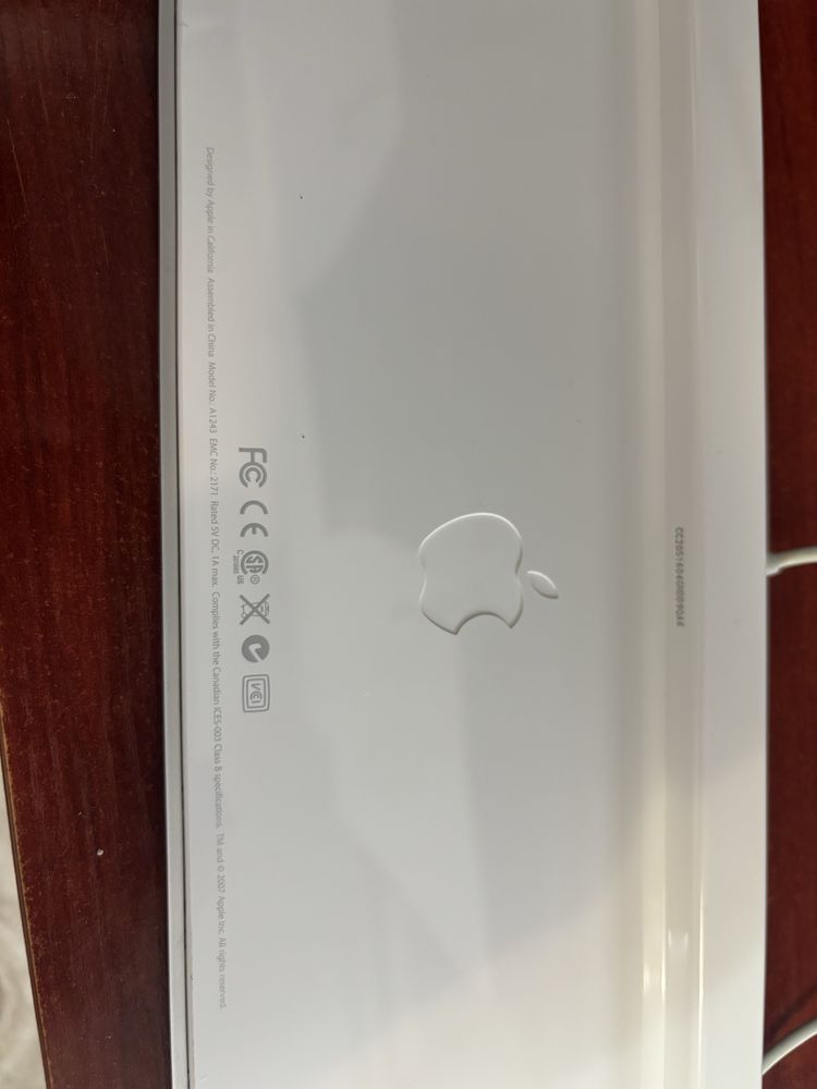 Кавиатура Apple