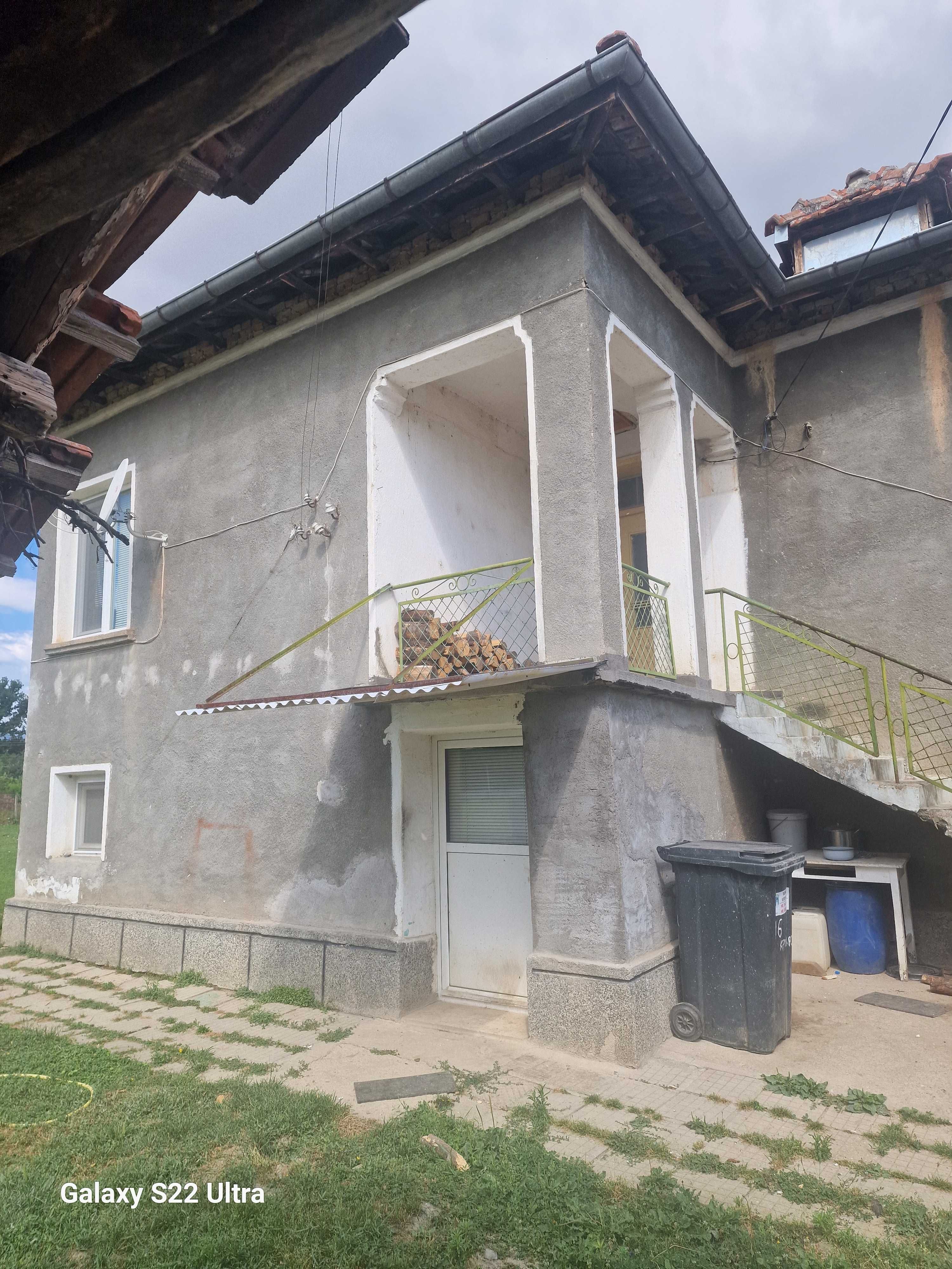 Продавам къща в с.Скравена