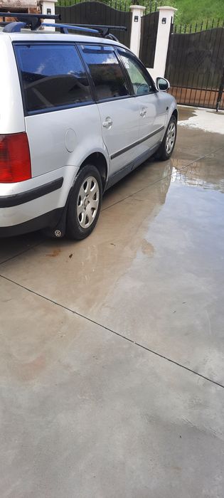 Vând pasat 1 9 tdi an 2000 în stare foarte bună de funcționare acte zi