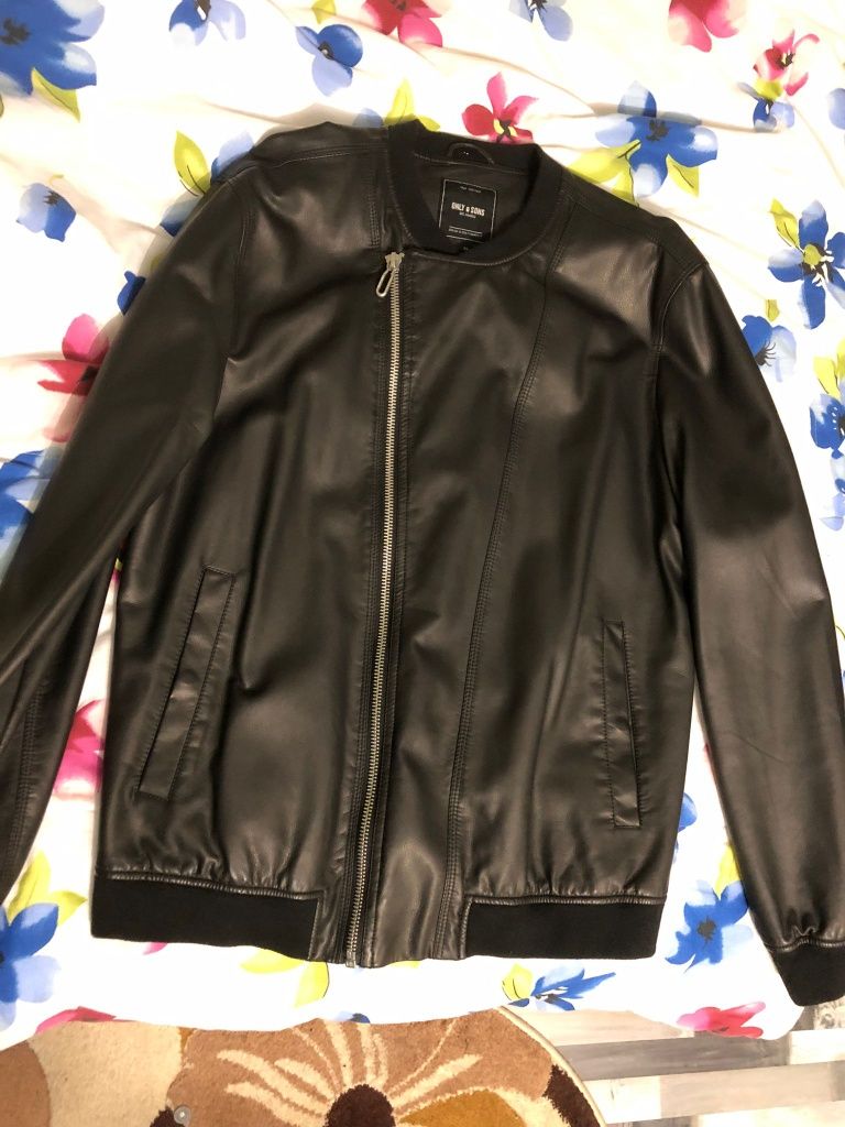 Greaca biker din piele ecologica