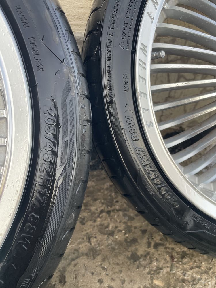 Шины с дисками 205/45 R17 новый