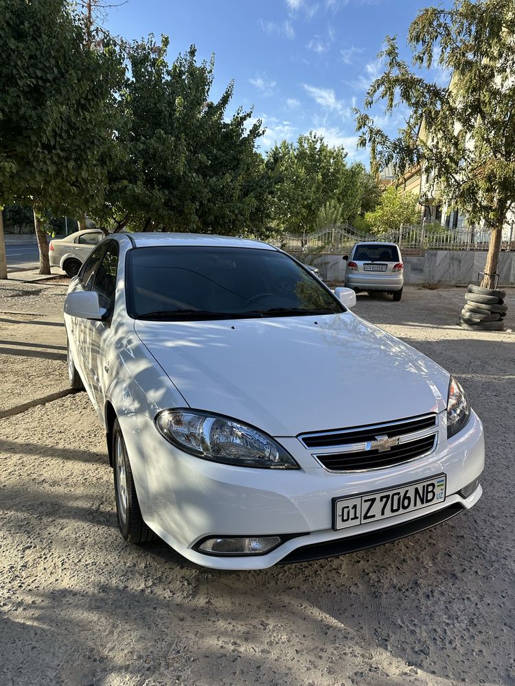 Lacetti gentra 39800 km yurgan