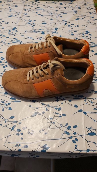 Pantofi tip adidași din piele