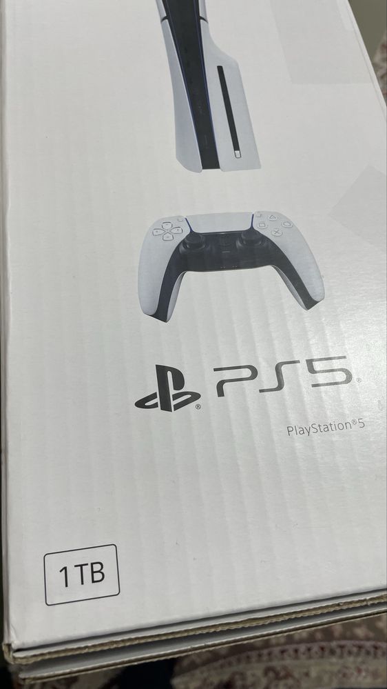 Продам PlayStation 5 [память 1 TB]