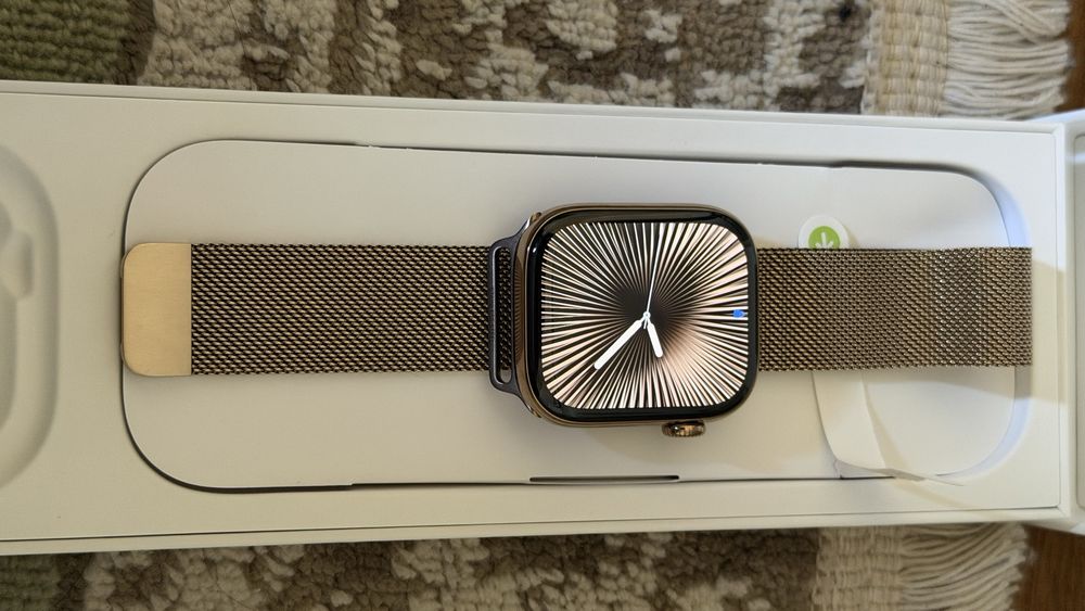 Смарт-часы Apple Watch Series 10 GPS + Cellular Titanium M/L 44 мм