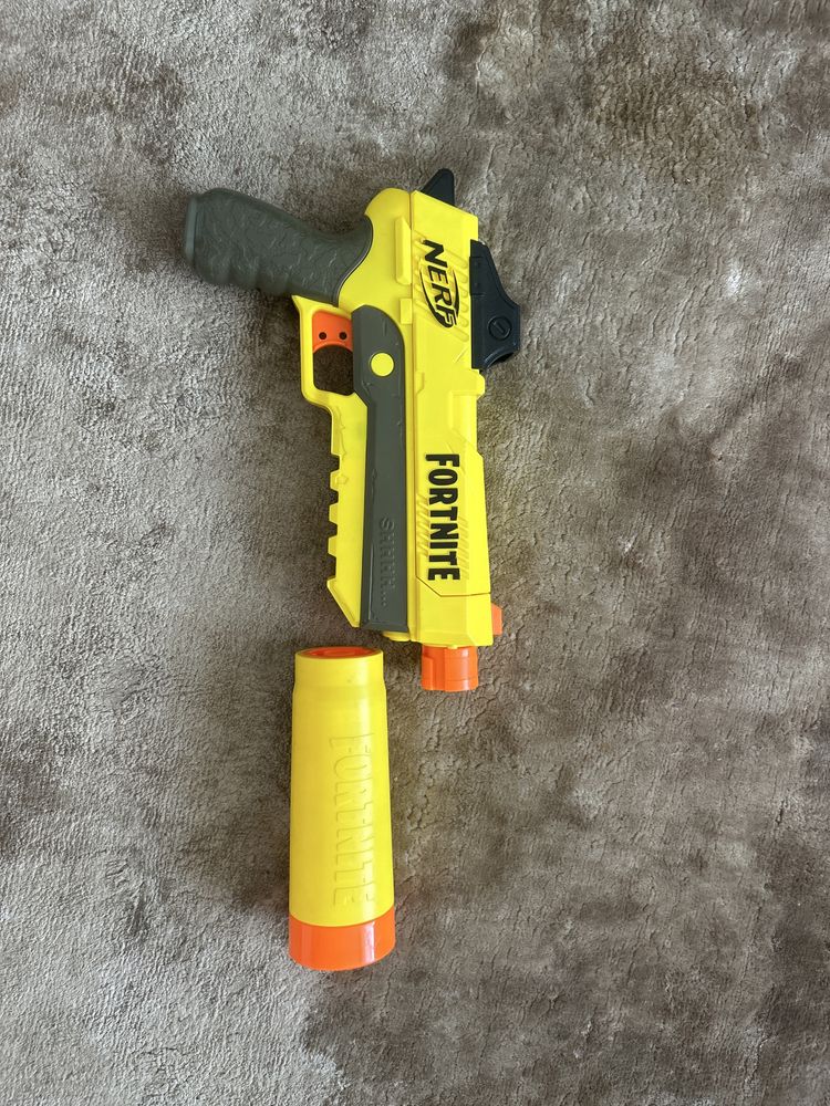 Нърф бластери / NERF