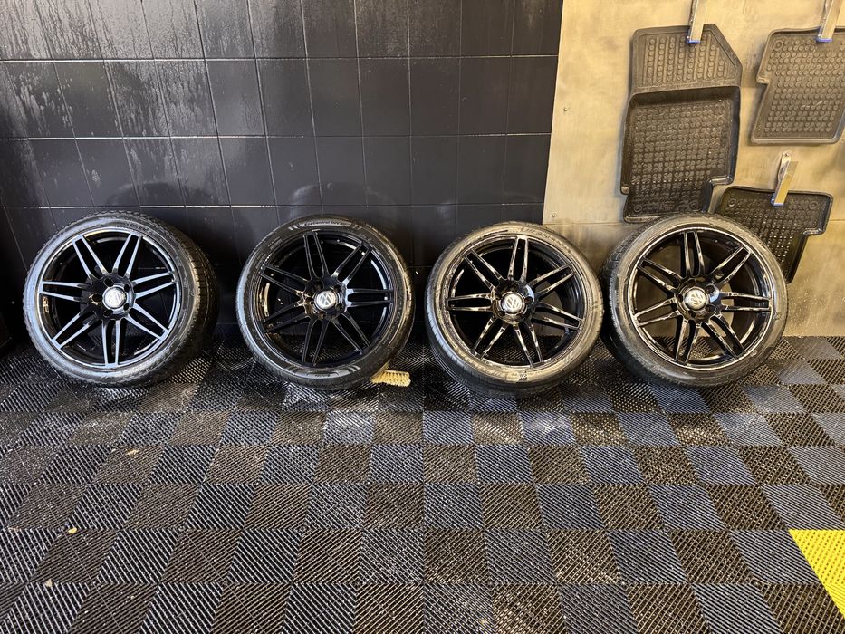 Set complet de roti Touareg/Cayenne/Q7 5x130 295 35 R21
