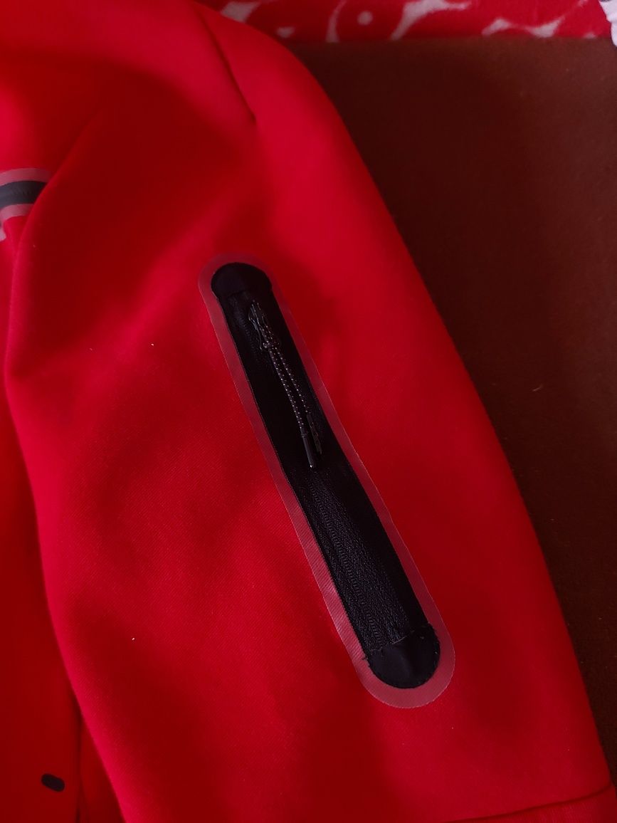 Nike Tech Fleece Roșu
