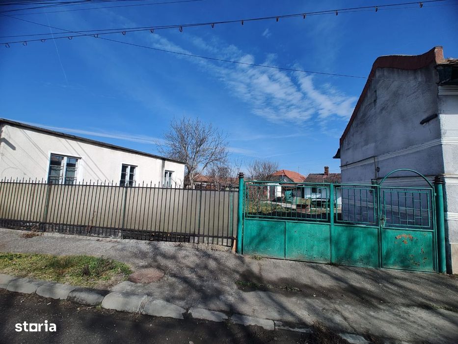 Casa de vanzare in Simeria, teren 600mp