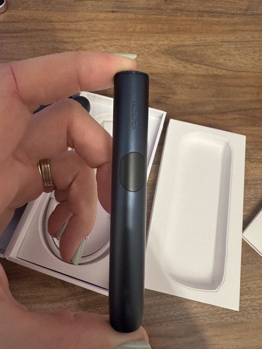Kit IQOS ILUMA i Midnight Blue