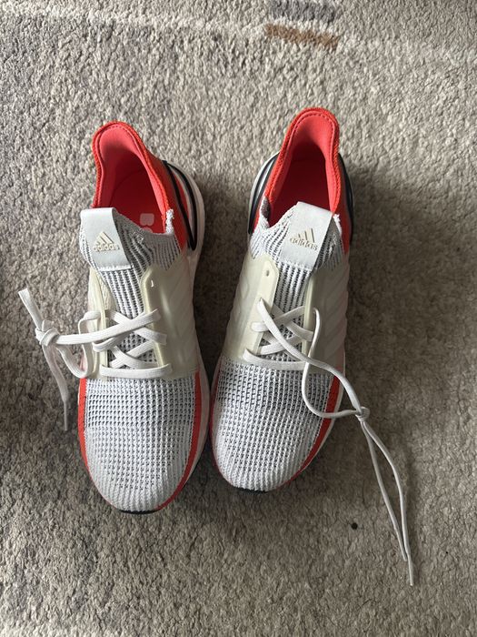 Adidas boost , gri