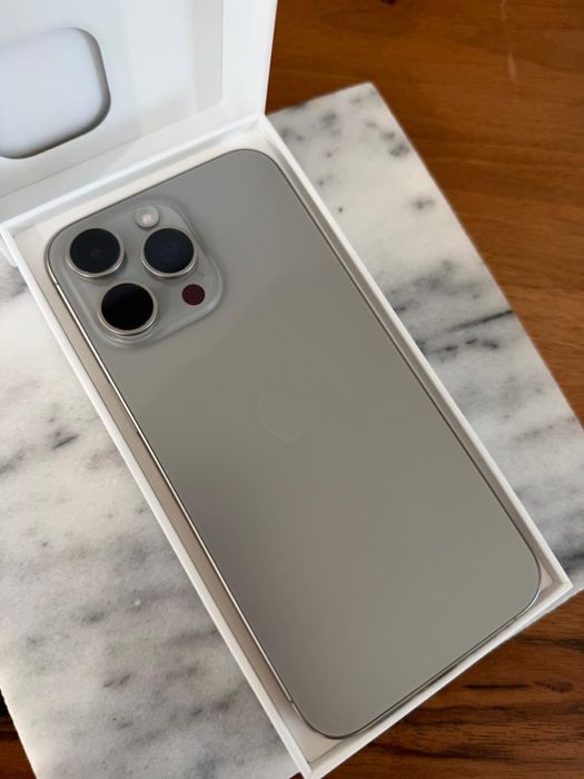 Iphone 15 Pro Max Silver