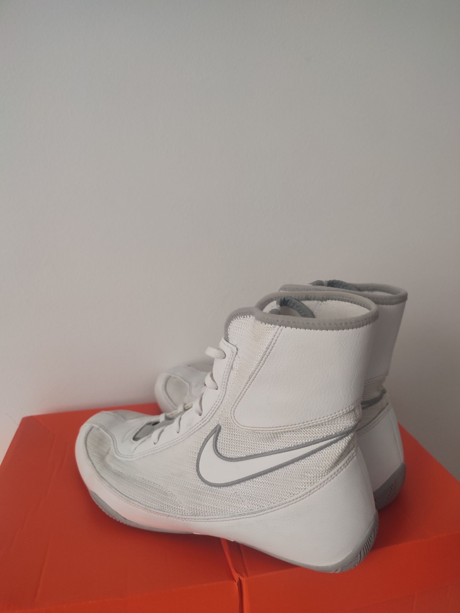 Ghete de box Nike