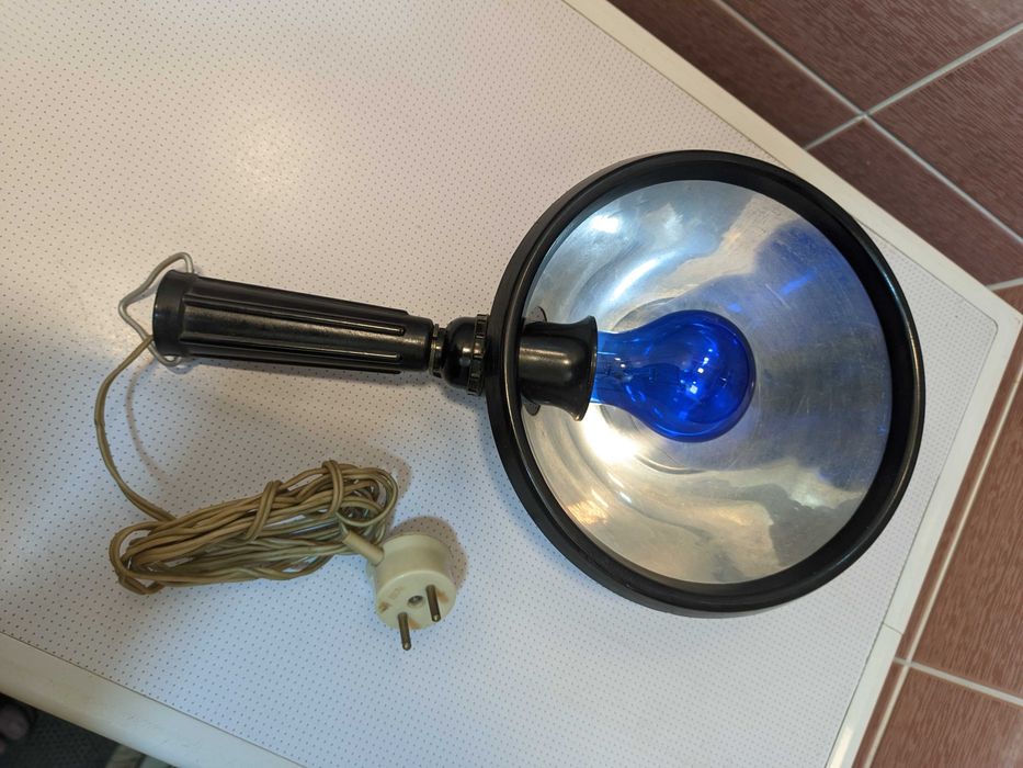Рефлектор, физиотерапевтическая ультрафиолетовая синяя лампа.