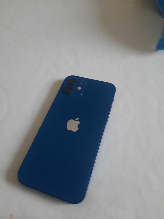 Продам Айфон 12-64гб