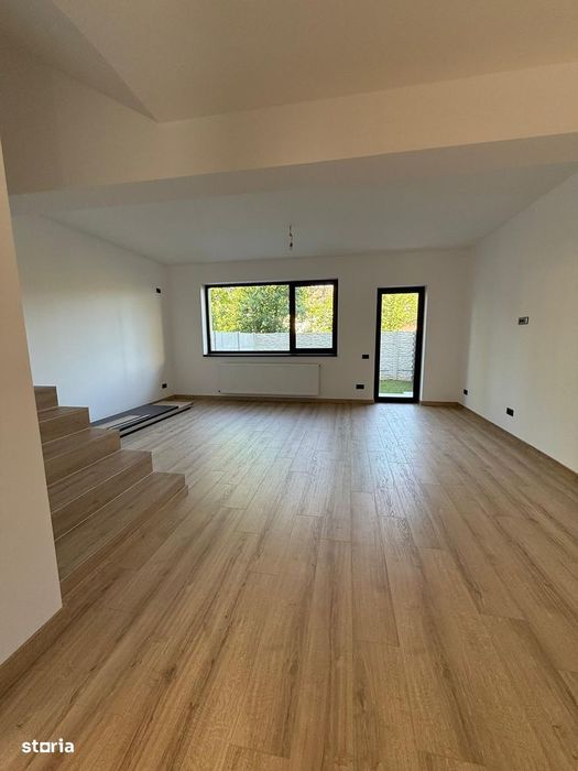 Vila P+1+M - 5 Camere - 4 Bai - 3 Locuri De Parcare