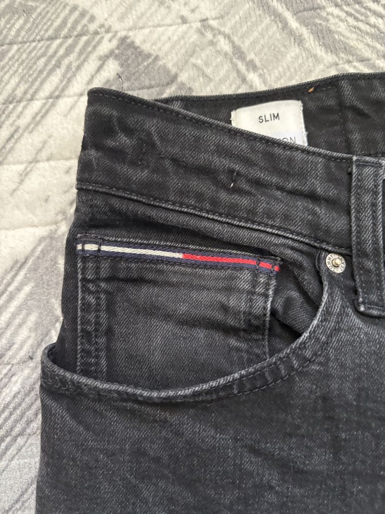 Дънки tommy jeans размер 31/32
