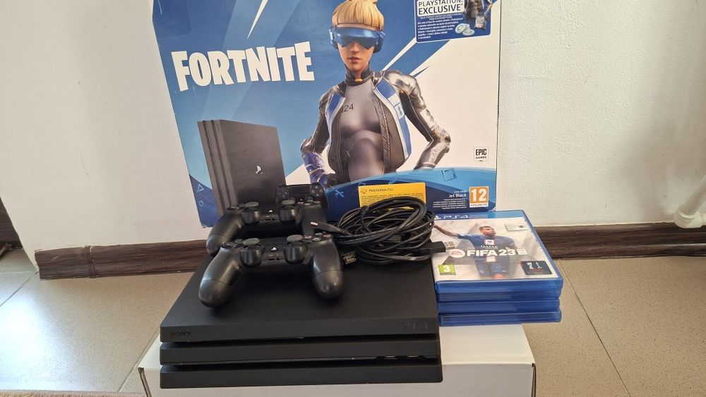Vind playstation ps4 PRO 1tb cu 2 controler si 4 jocuri incluse