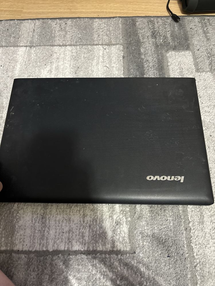 Lenovo G70-35 AMD A8 Quad