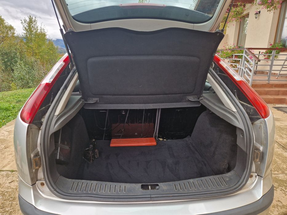 Vând Ford focus 2  1.6 diesel