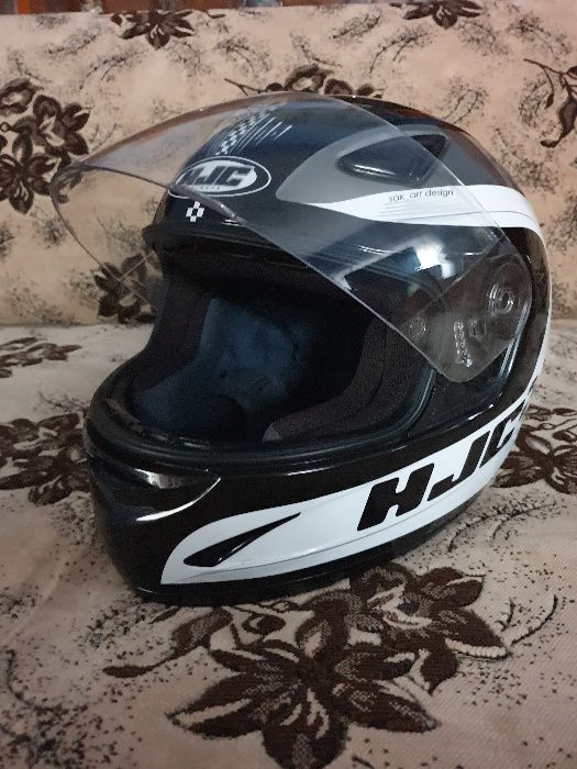 Vând cască moto HJC Classic în stare excelentă!