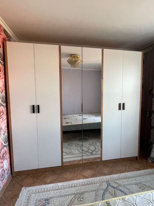 Шкаф  6  дверный