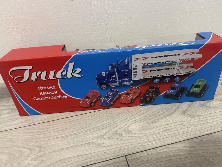 Tir de jucarie cu masinute