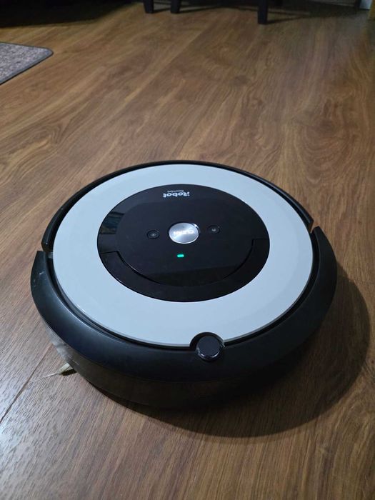 Робот прахосмукачка iRobot Roomba e5