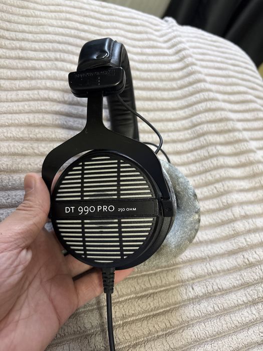 Beyerdynamic DT 990 PRO 250