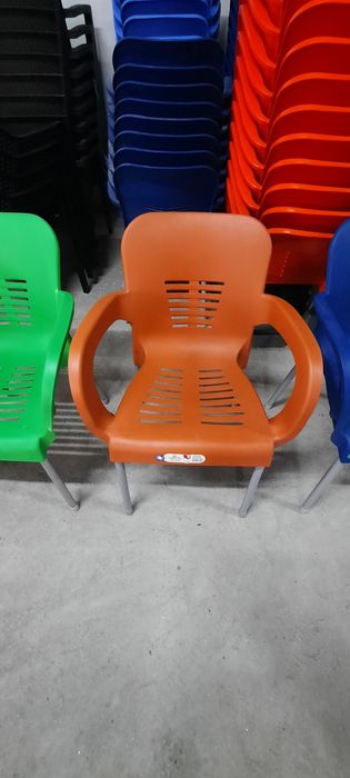 столове различни цветове/стол с Метални крака