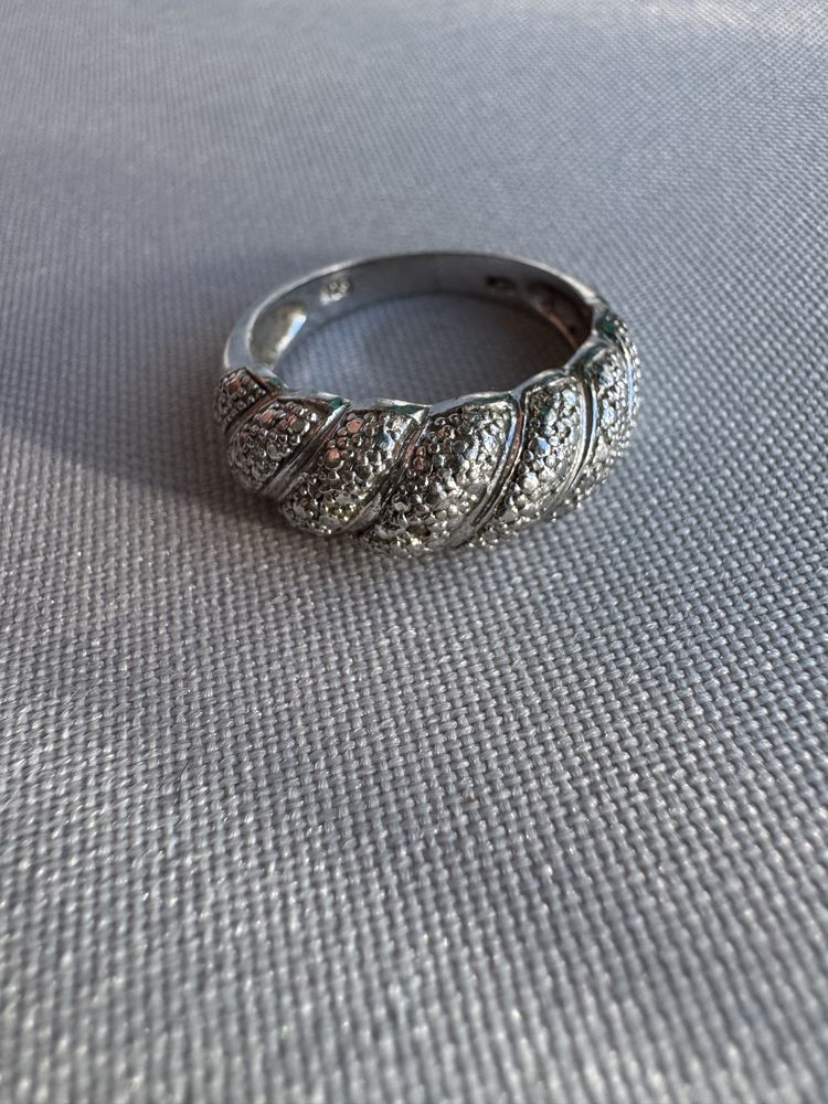 Inel din argint si diamant
