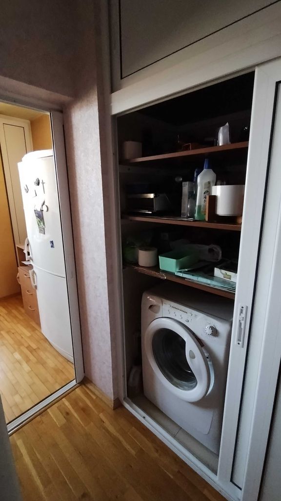 Дава се под наем Тристаен апартамент в София, Стрелбище - 90 кв.м за 688.5 € - Снимка #1