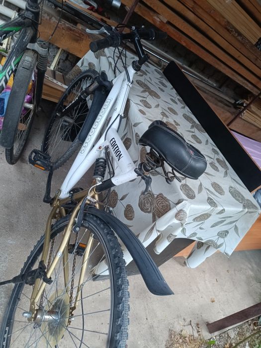 Bicicletă mountain bike