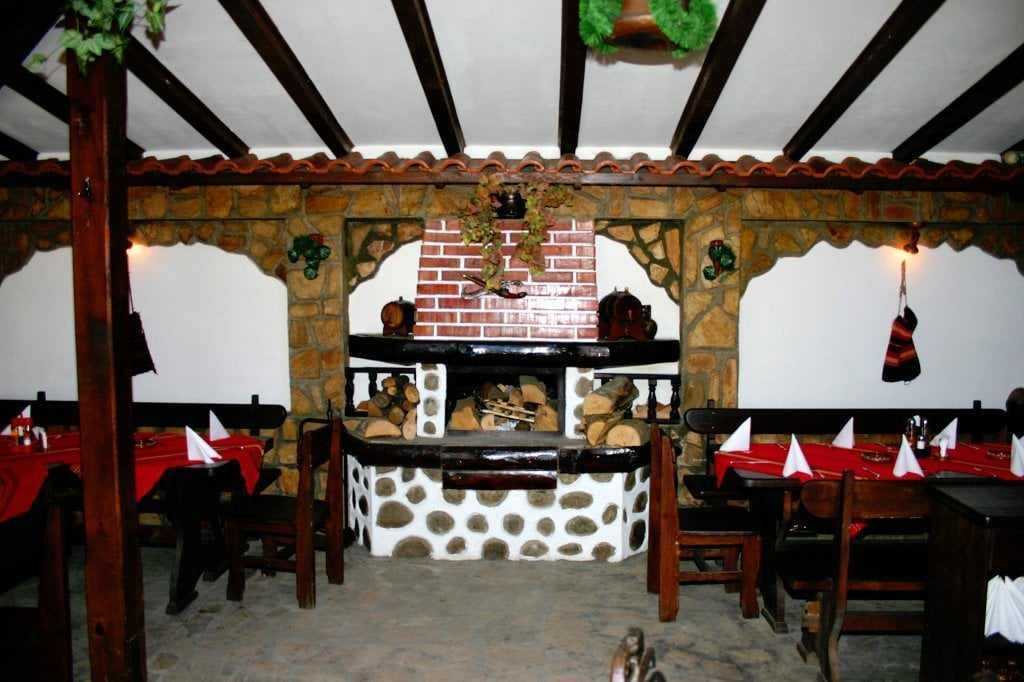 Дава се под наем Заведение в Банско - 300 кв.м за 51 € - Снимка #5