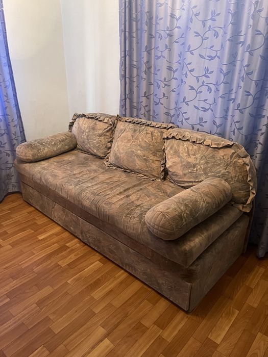 Тахта мягкая, раскладная с отсеком для хранения