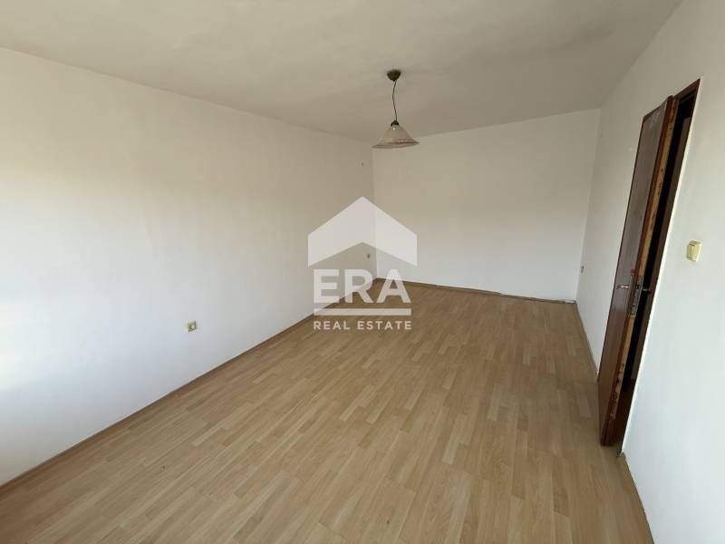 Продава се Тристаен апартамент в Бургас, Лазур - 92 кв.м за 1081 €/кв.м - Снимка #6