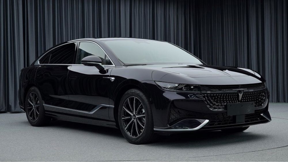 В наличие Voyah passion / Chasing light  2024 PHEV максмал комплектаци