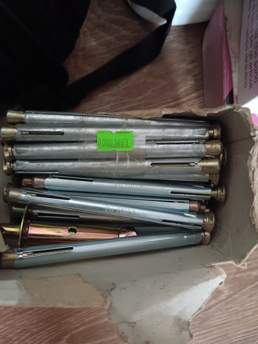 Анкерные болты новые