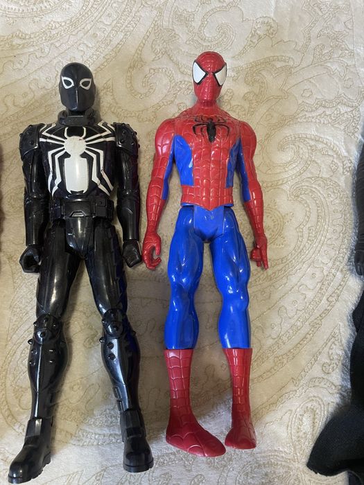 Figurine mari  din plastic