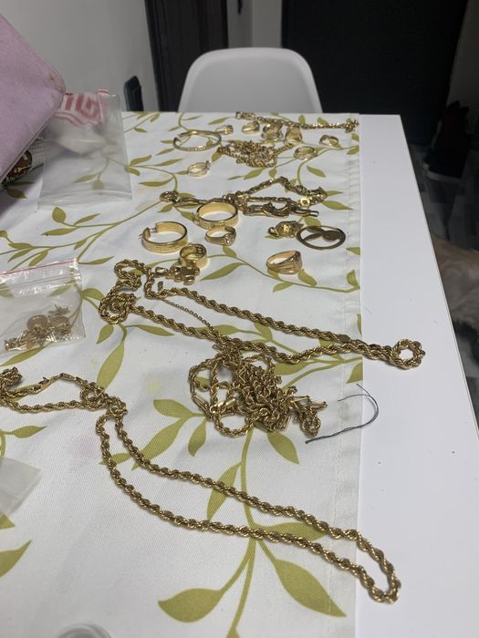 Aur de vânzare 18 k 100 grame și 14 k 50 grame