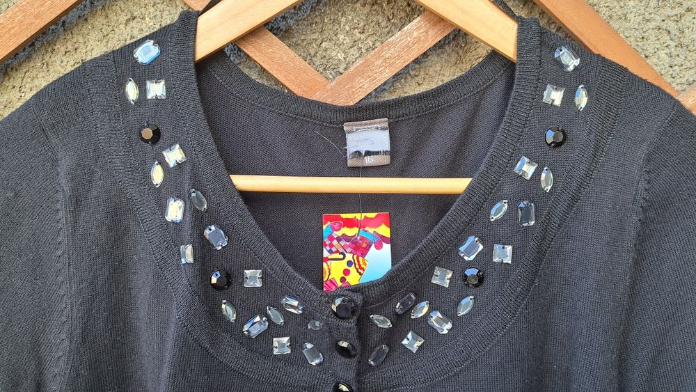 Cardigan cu strassuri, nou