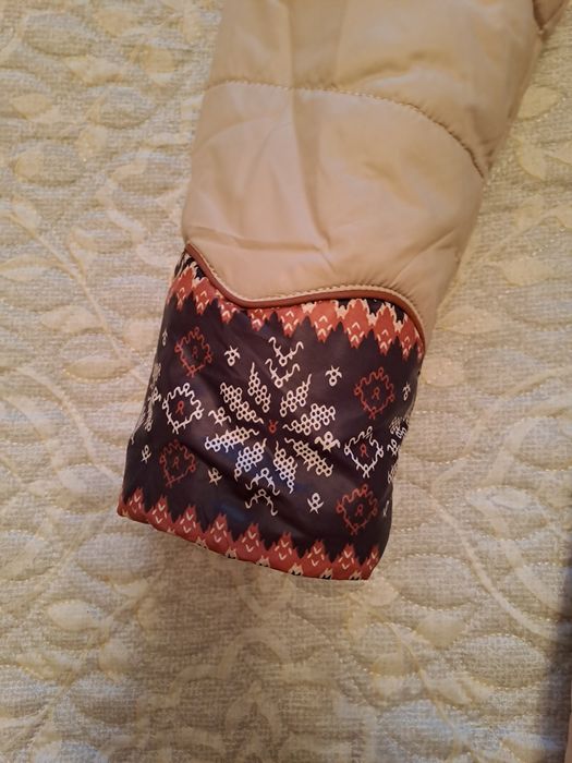 Продаётся пуховик размер.44-48