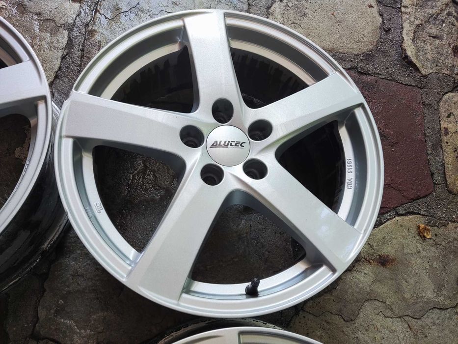 5x112 17 цола лети джанти Alutec 17 цола 5x112 VW Audi Seat ET40