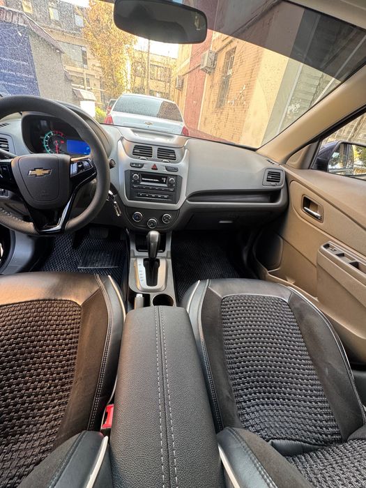 Cobalt yangi dizayn bar mersnikiga oxwab ketadi